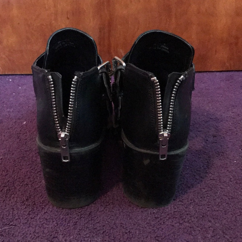 Black Forever 21 ankle boots - Picture 3 of 3